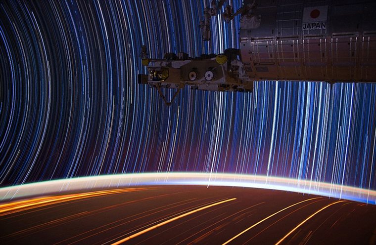 NASA宇航员公布太空美照